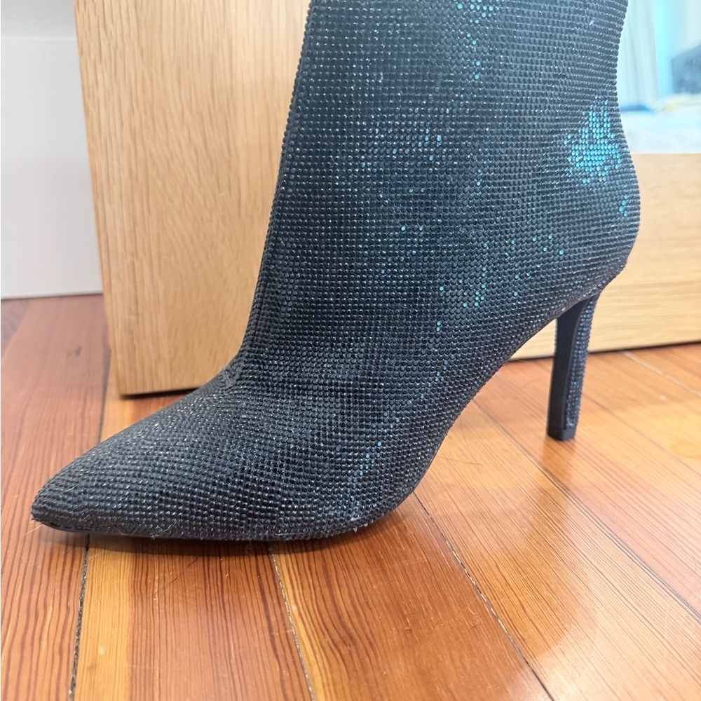 NWOB Gianni Bini Black Sparkle Pointed Toe Stiletto Bootie 8
